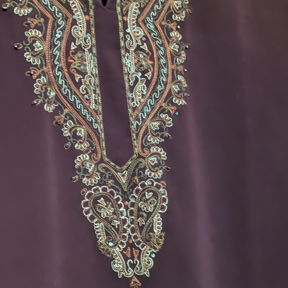 Embroidered top - Picture 2 of 4